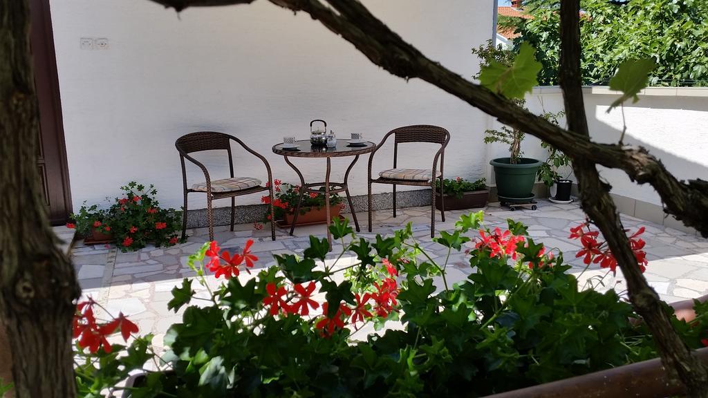 Apartmani Malinska Esterno foto